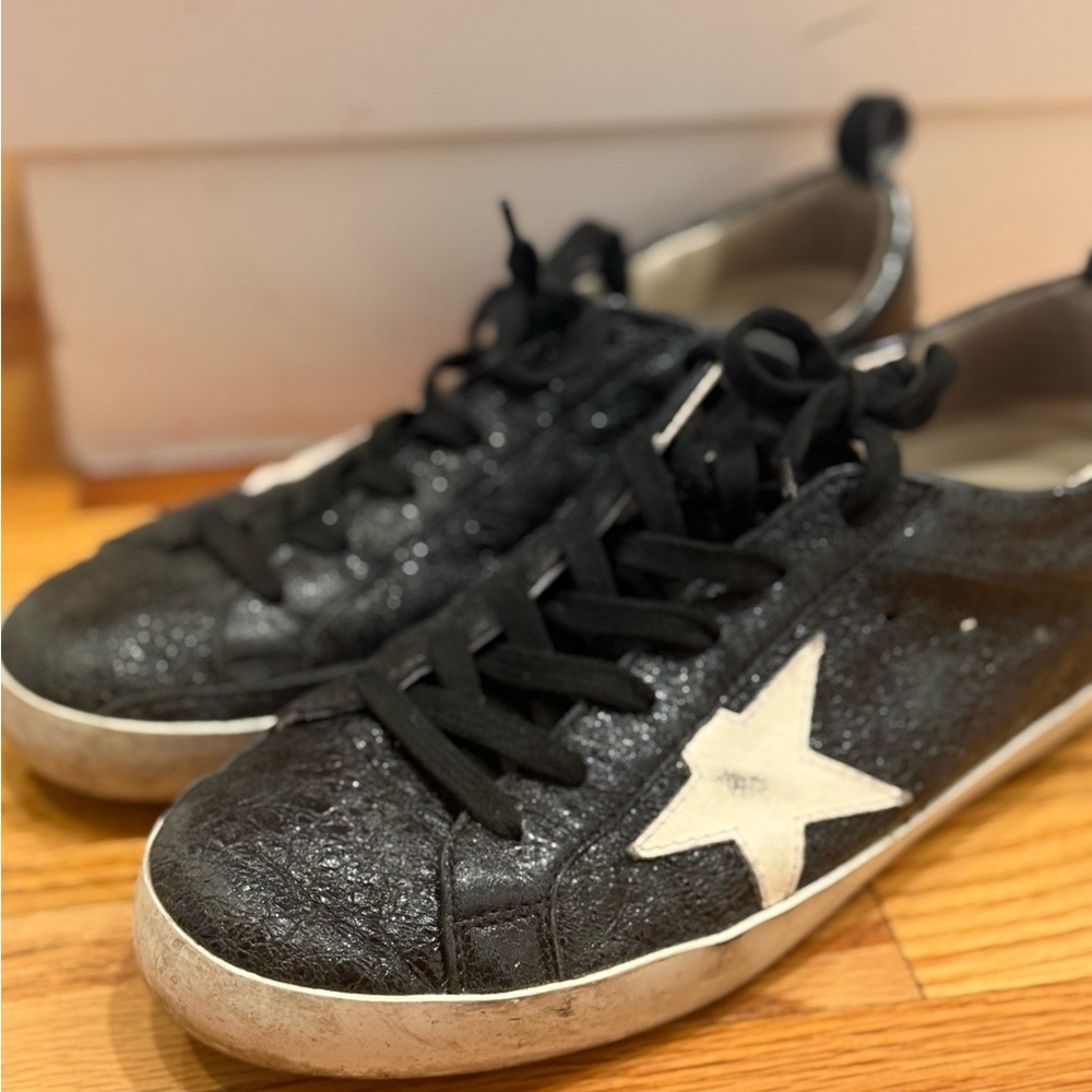 Golden Goose Black and White star designer Sneakers - Picture 8 of 9